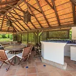 All About Villa La Sirena