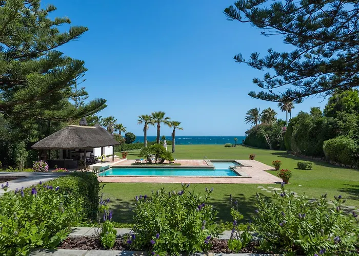 All About Villa La Sirena