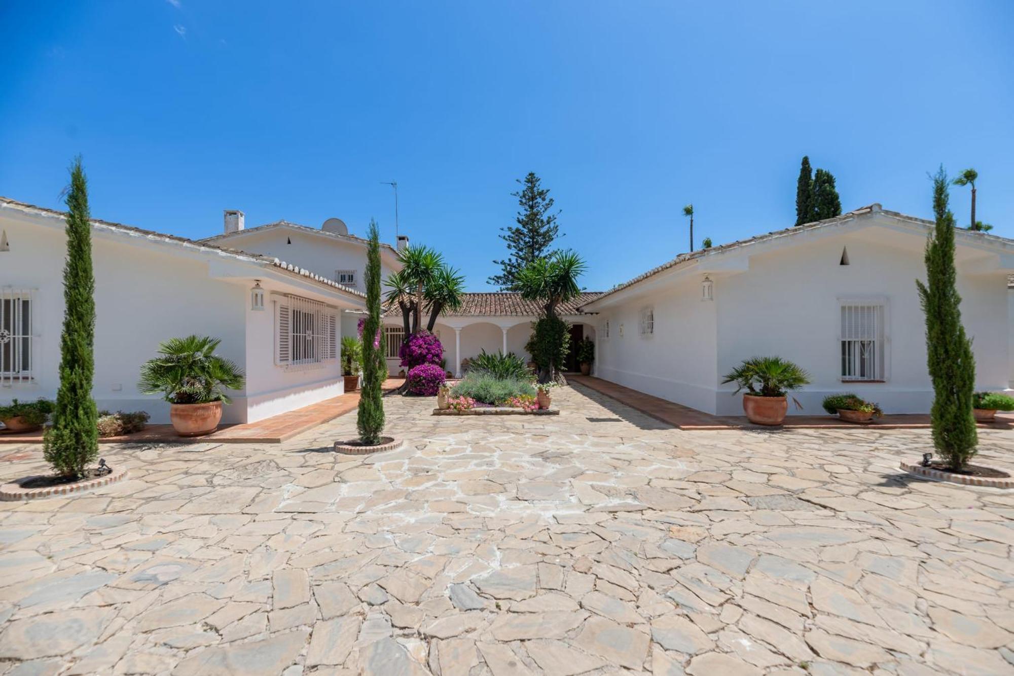 All About La Sirena Villa Marbella