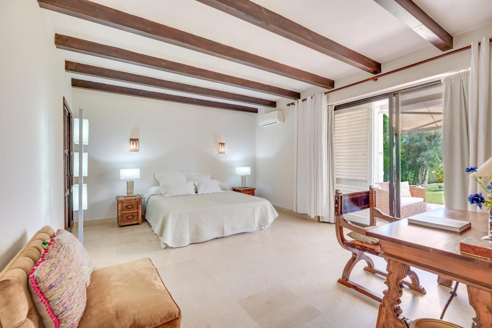 All About La Sirena Marbella