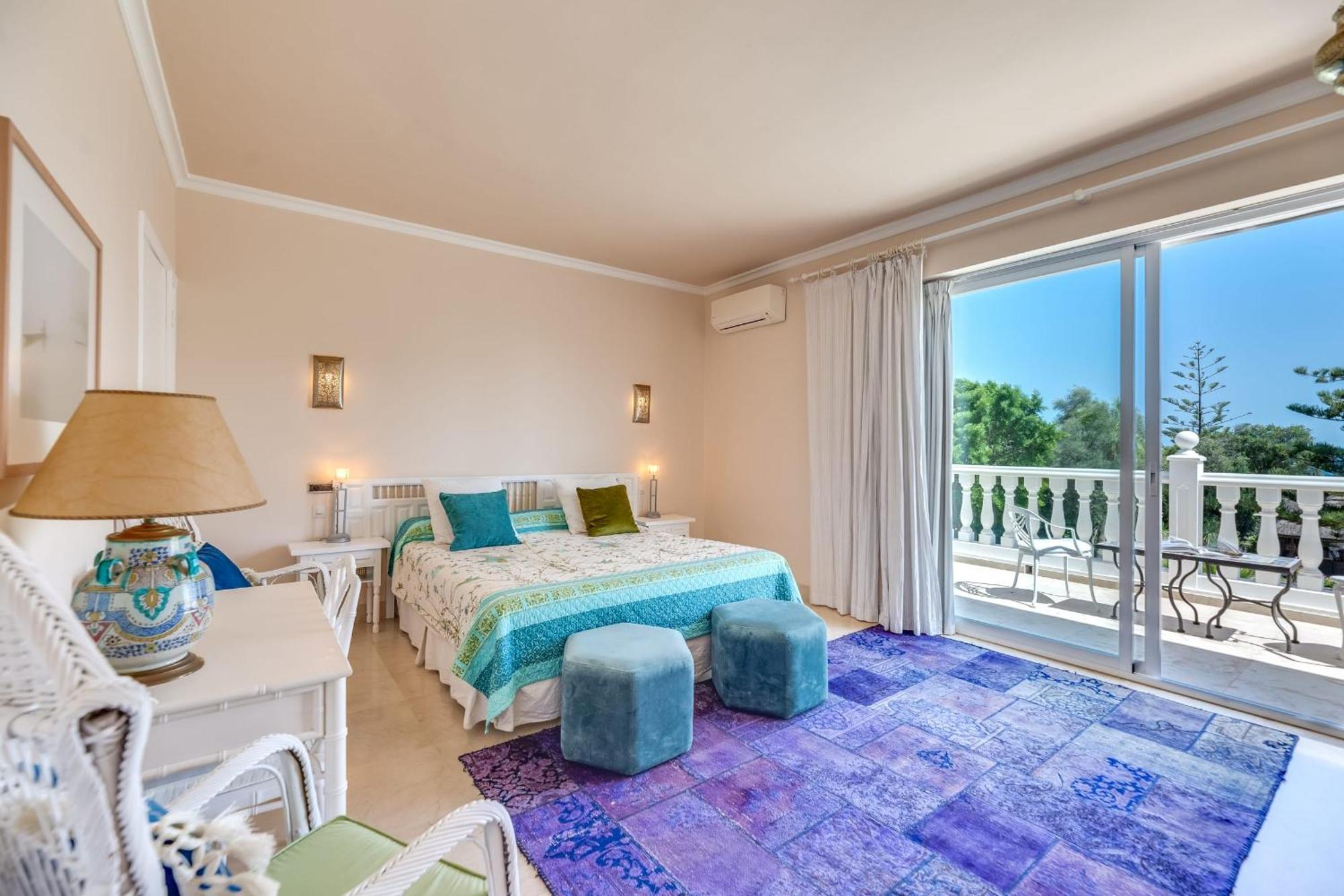 All About La Sirena Villa *
